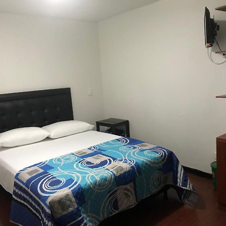 Hostal El Eden Manizales Bagian luar foto