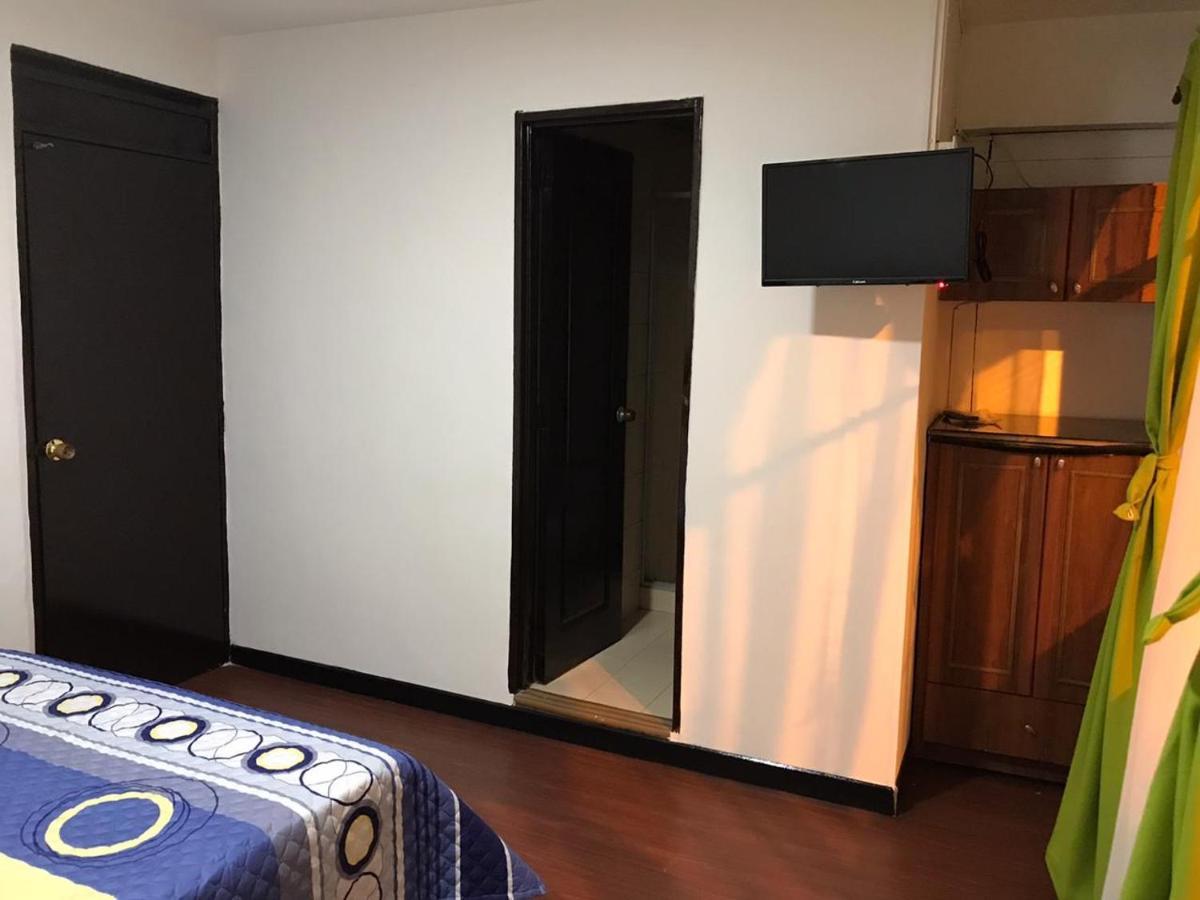 Hostal El Eden Manizales Bagian luar foto