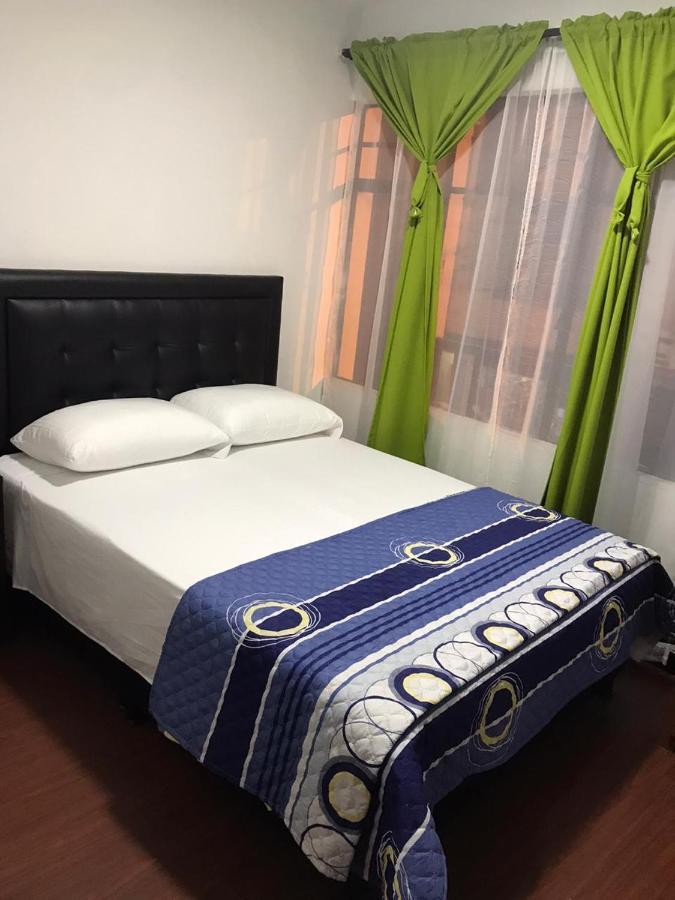 Hostal El Eden Manizales Bagian luar foto